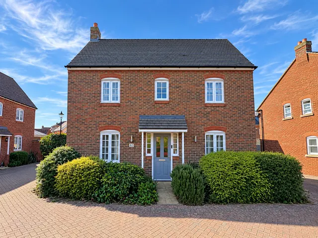 Lewis Close, Kempston, MK42, photo 1
