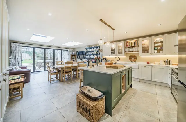 Lewin Road, SW16, photo 1