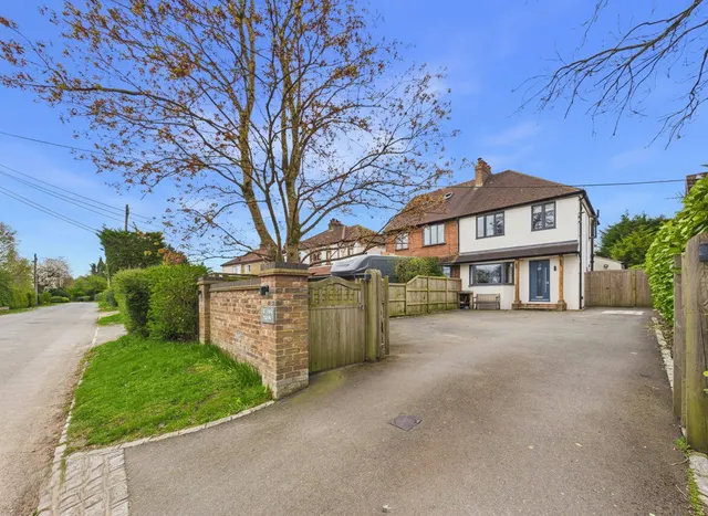 Green End Road, Radnage, HP14, photo 1