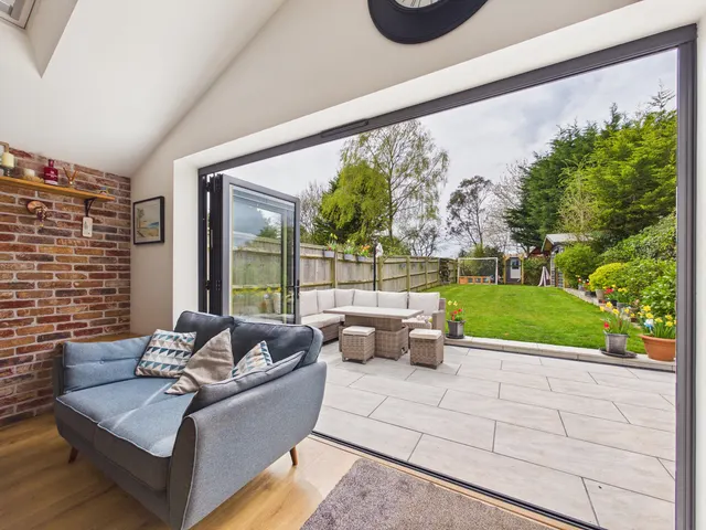 Green End Road, Radnage, HP14, photo 3