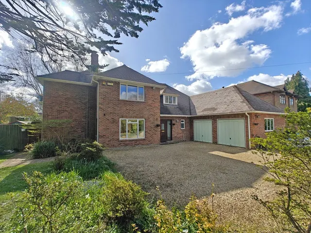 New Milton, Hampshire, photo 1