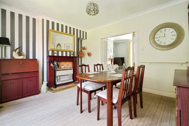 Upper Sheffield Road, Barnsley, S70, photo 3