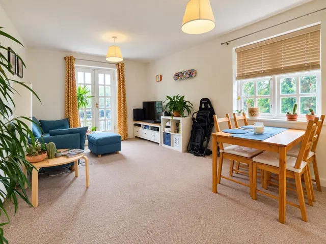 Reffield Close, Towcester, photo 2