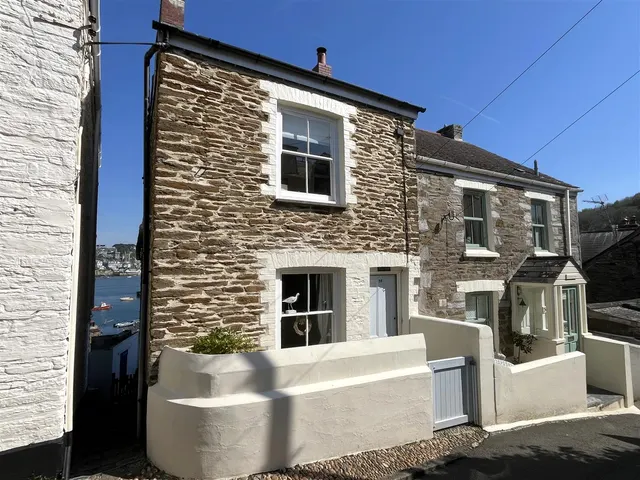 West Street, Polruan, photo 1