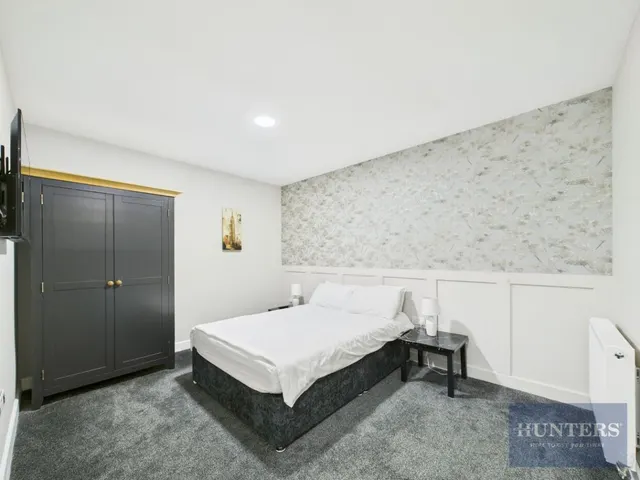Southgate Street, GL1, photo 2