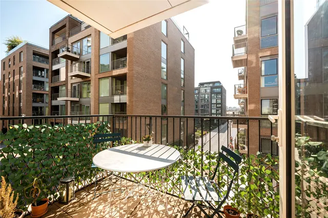 Lockgate Road, Fulham, SW6, photo 2
