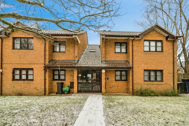 Coulson Way, Burnham, Slough, photo 1