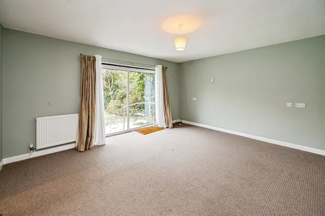 Photo 3 — Coulson Way, Burnham, Slough
