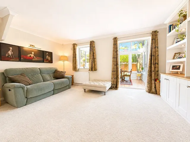 Photo 2 — Hammonds Green, Totton, Hampshire, SO40 3HT