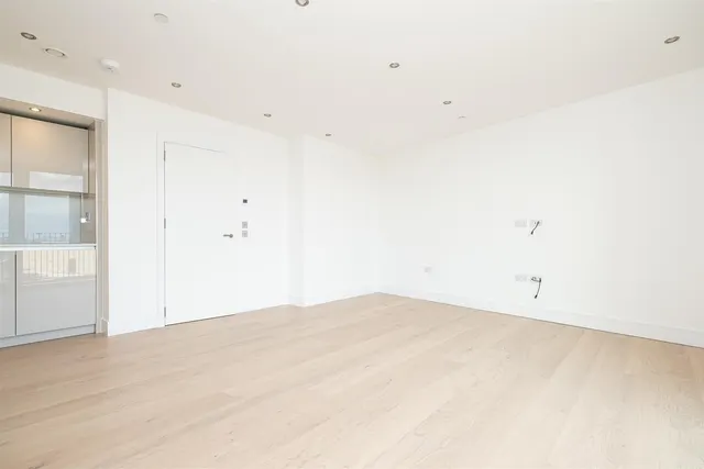 Garnet Place, West Drayton, UB7, photo 2