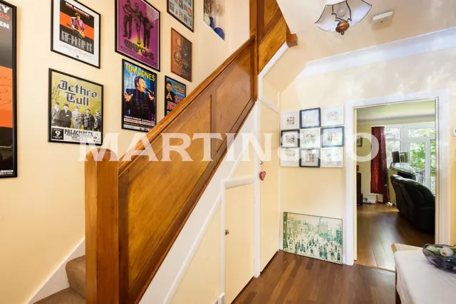 Photo 2 — Ellesmere Close, Wanstead