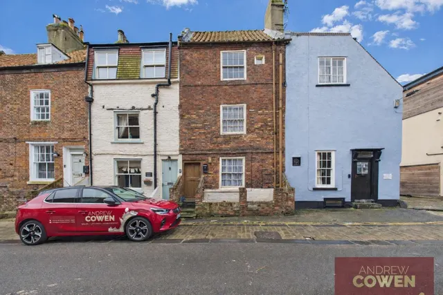 Quay Street, Scarborough YO11 1PL, photo 1