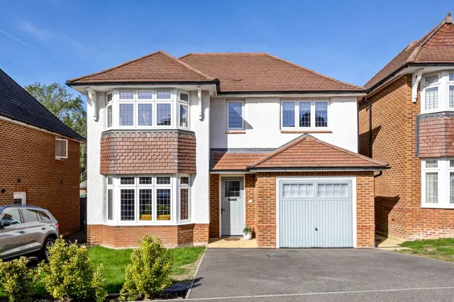 Campbell Mead, Haywards Heath, RH17, photo 1