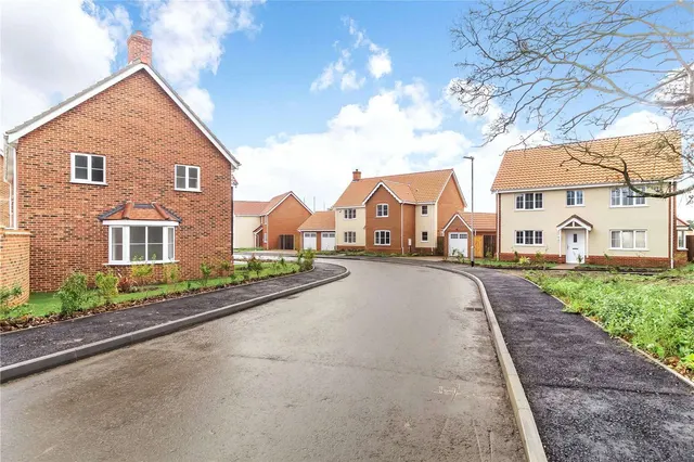 Lakeside, Hall Road, Blundeston, Lowestoft, NR32 5BG, photo 1