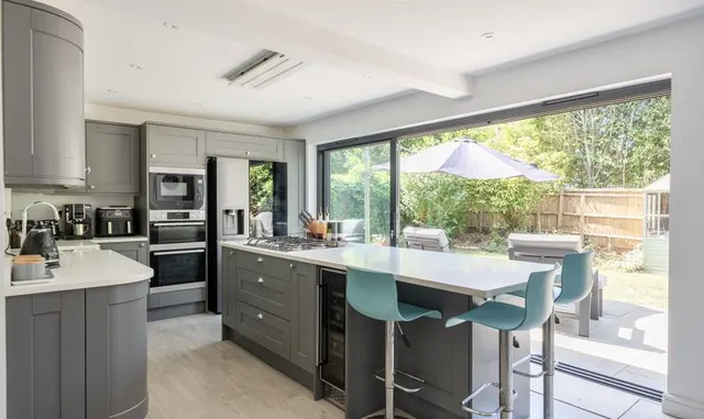 Old Court, Ashtead, KT21, photo 3