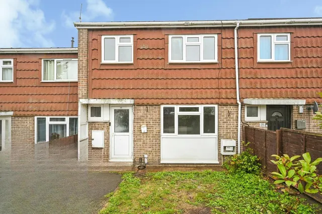Poplar Avenue, Kirkby-in-Ashfield, Nottingham, Nottinghamshire, NG17, photo 1