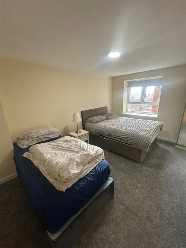 Highclere Avenue, Salford, M7, photo 3