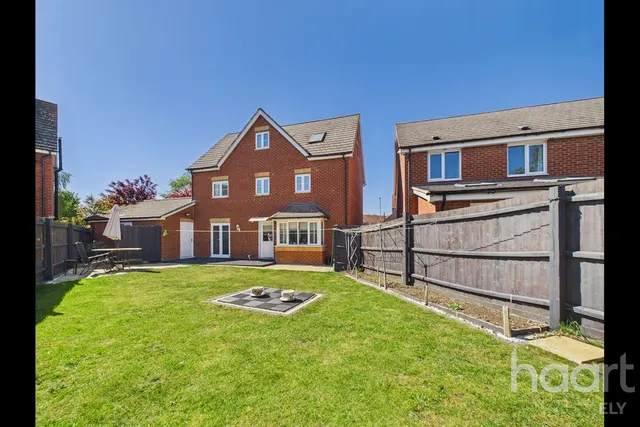 Lapwing Way, Soham, CB7, photo 3