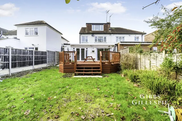 St. Michaels Crescent, Pinner, HA5, photo 2