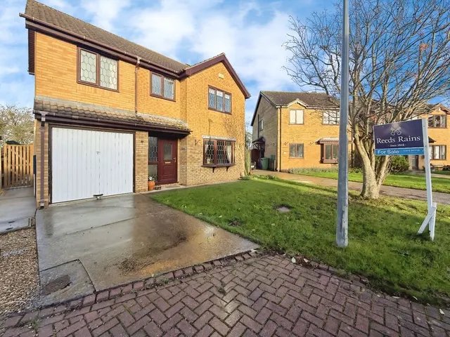 Coltsfoot Drive, Waltham, Lincolnshire, DN37, photo 1