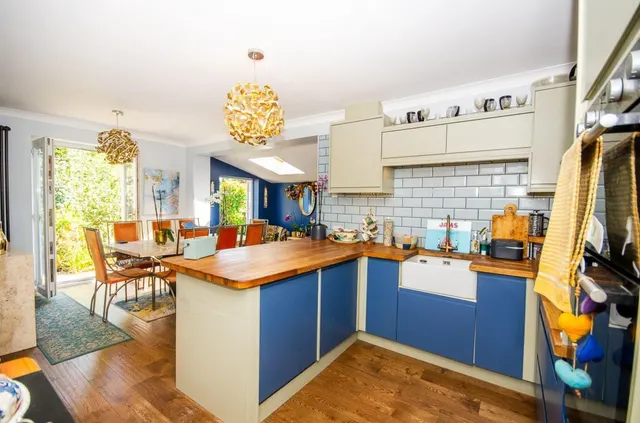Old Gloucester Road, Hambrook, BS16, photo 3