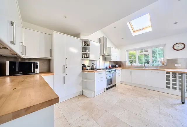 Photo 3 — Malmesbury Road, Morden, SM4 6HF