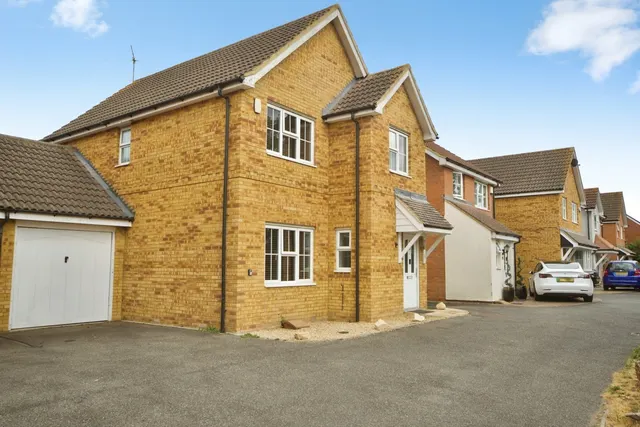 Burleigh Close, Romford, RM7, photo 1