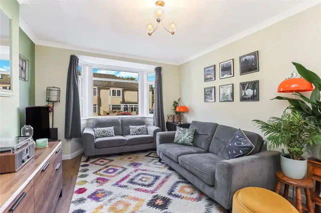 Viewfield Drive, Garrowhill, G69, photo 2