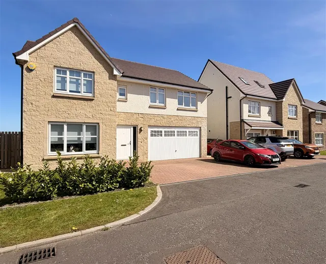 Shorthorn Terrace, Hamilton, Hamilton, Lanarkshire, ML3 8SH, photo 1
