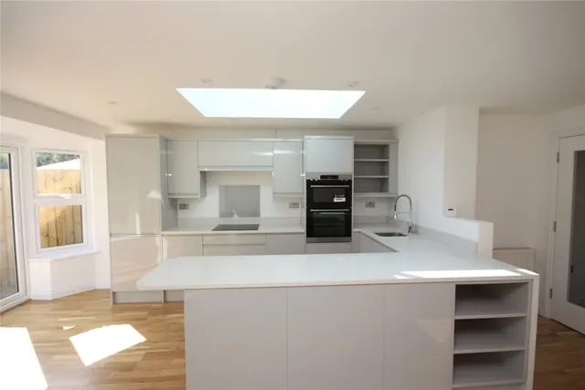 Portchester Road, Bournemouth, BH8, photo 3