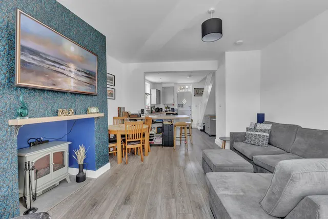 Queen Street, Littleborough, OL15, photo 3