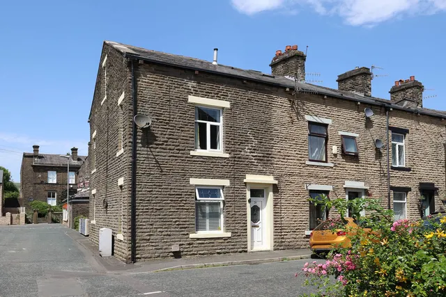 Queen Street, Littleborough, OL15, photo 1