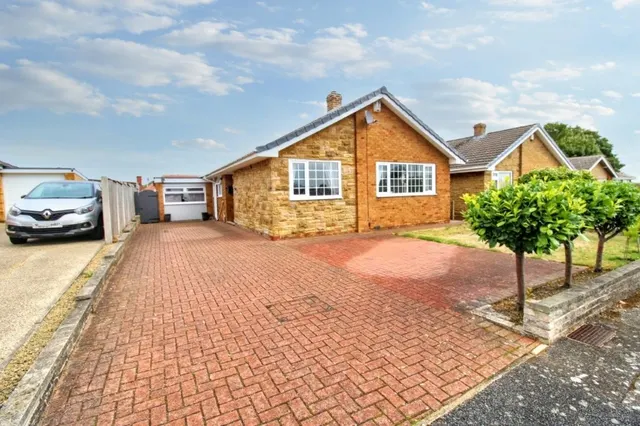 St. Owens Drive, Pogmoor, photo 1