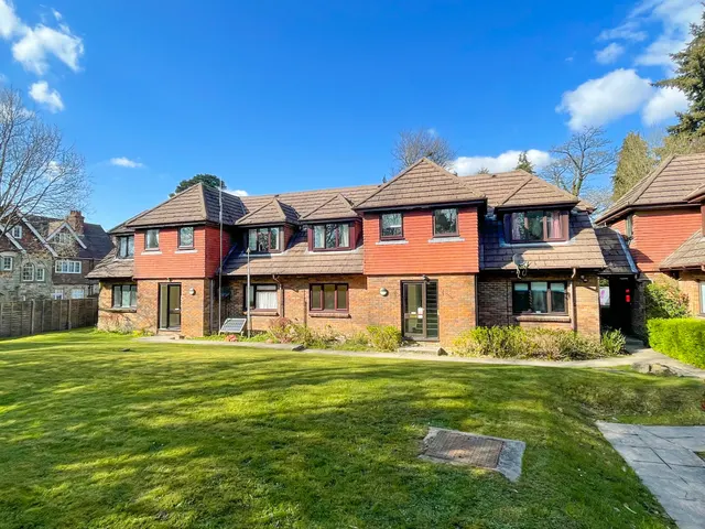 Beacon Road, Crowborough, TN6, photo 1
