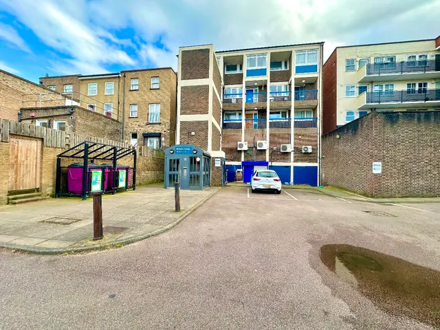 McEwen House, Roman Road, London, photo 1
