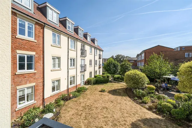 King Edward Avenue, Dartford, DA1, photo 2