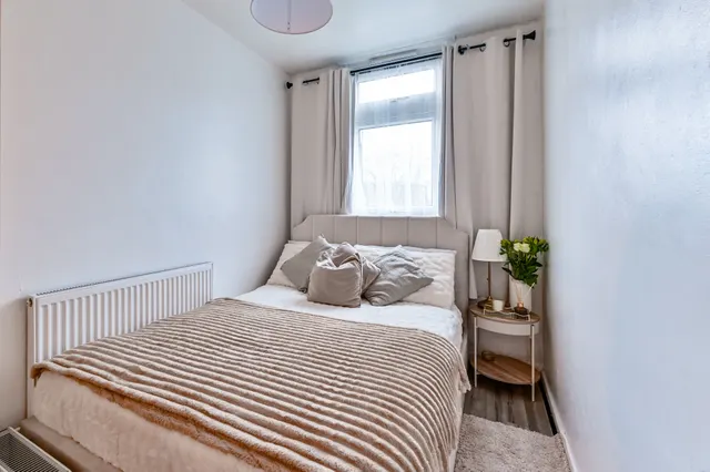 Photo 3 — 11 Hadstock House, Ossulston Street, London