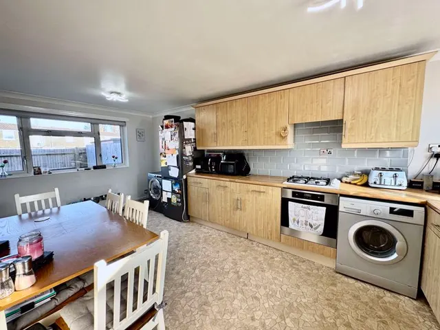 Photo 3 — Harris Road Lane End, High Wycombe HP14 3DH