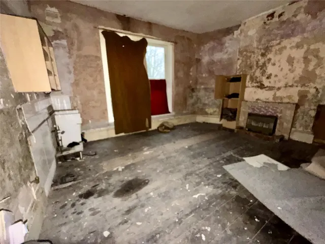 Apsley Crescent, Bradford, BD8, photo 2