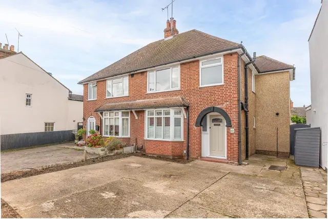 Heath Road, Leighton Buzzard, photo 1