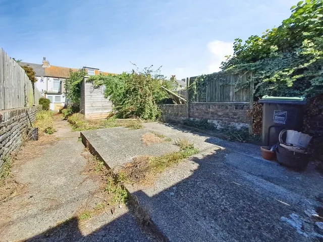Photo 3 — Byron Avenue, Margate, Kent, CT9