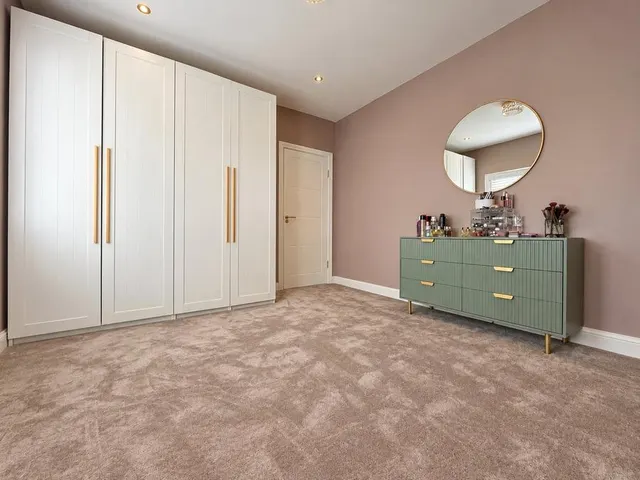 Lodge Lane, Grays, RM16, photo 3