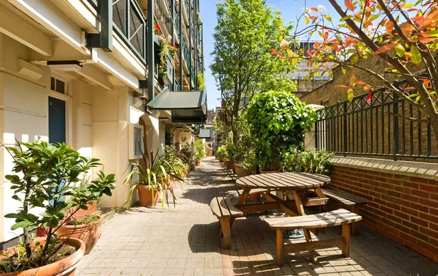 Photo 2 — Martlett Court Covent Garden ,WC2B