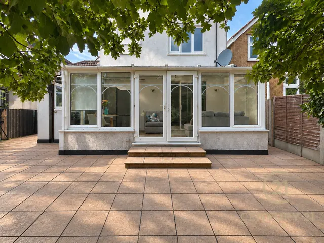 Douglas Road, Surbiton, KT6, photo 1