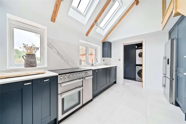 Photo 2 — Ide Hill, Sevenoaks, Kent, TN14 6BL