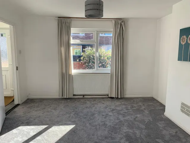 Bath Road, Southsea, PO4, photo 2