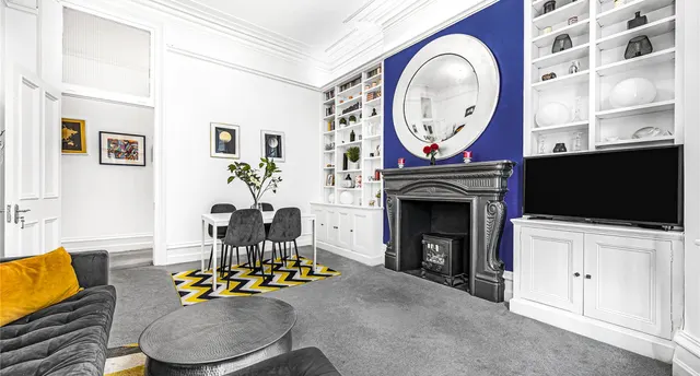 Bedford Avenue Bloomsbury ,WC1B, photo 1