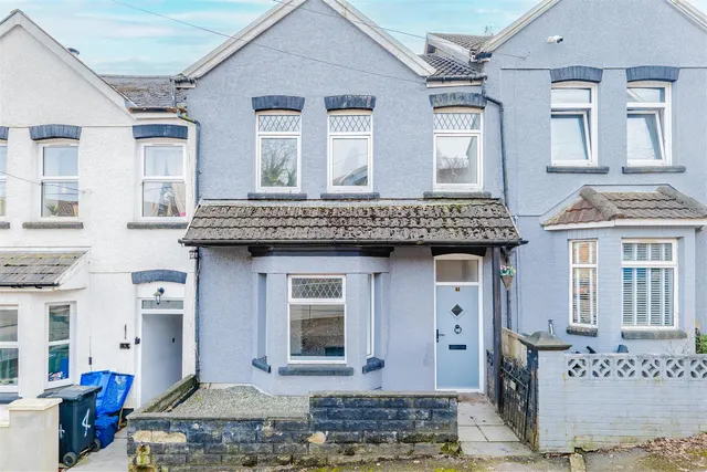 The Park, Treharris, CF46 5RH, photo 1