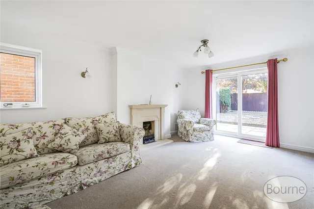 Coresbrook Way, Knaphill, GU21, photo 2