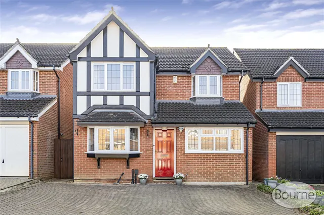 Coresbrook Way, Knaphill, GU21, photo 1